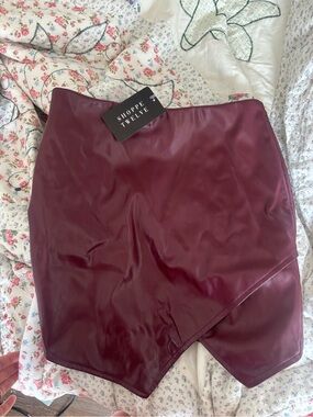 Skirt pleather boutique  evenlope small